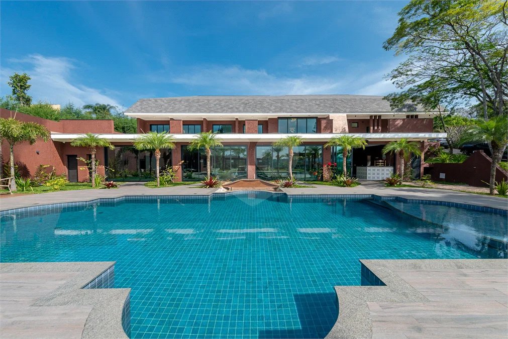 Casa à venda com 4 suítes no condomínio Vale da Santa Fé, Vinhedo - SP