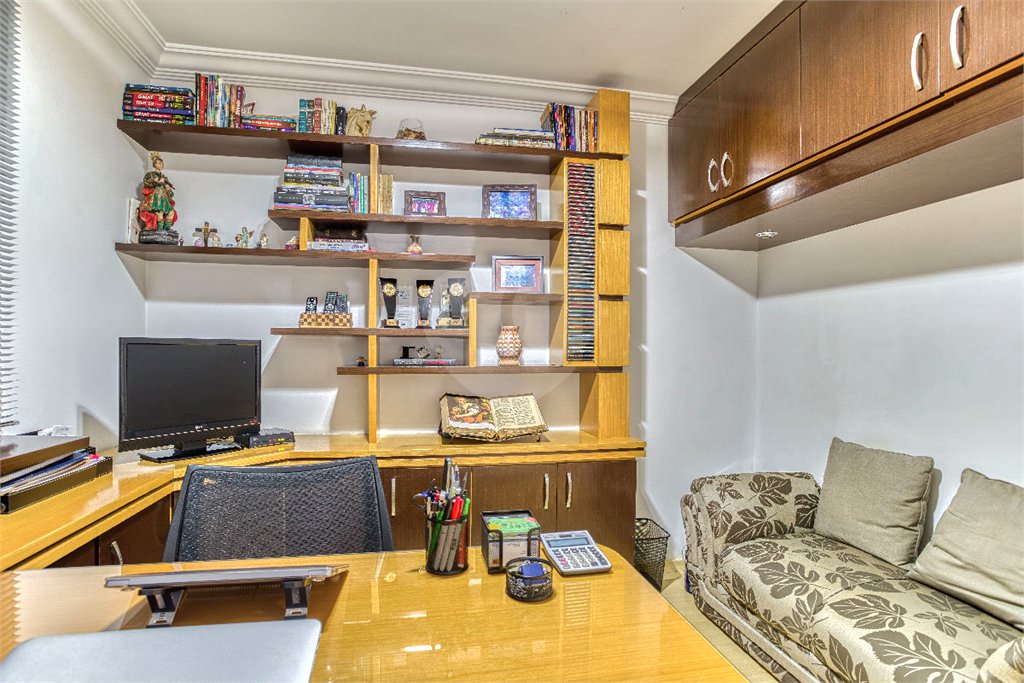 Apartamento à venda com 4 quartos, sendo 3 suítes, em Alto da Boa Vista, São Paulo, SP
