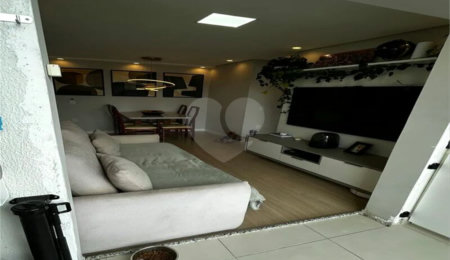 Apartamento à venda com 2 quartos, sendo 1 suíte,  em Parque Residencial da Lapa, São Paulo, SP