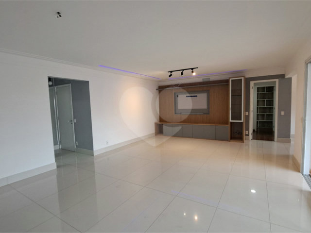 Apartamento à venda com 3 suítes em Santana, São Paulo, SP