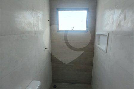 Casa à venda com 2 quartos, sendo 1 suíte, em Jardim Santo Antônio, Atibaia, SP