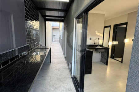 Casa à venda com 3 quartos, sendo 1 suíte, em Bosque dos Eucaliptos, São José dos Campos, SP