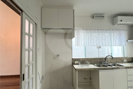 Casa à venda com 3 quartos, sendo 2 suítes, no condomínio Mirante do Horto, São Paulo - SP
