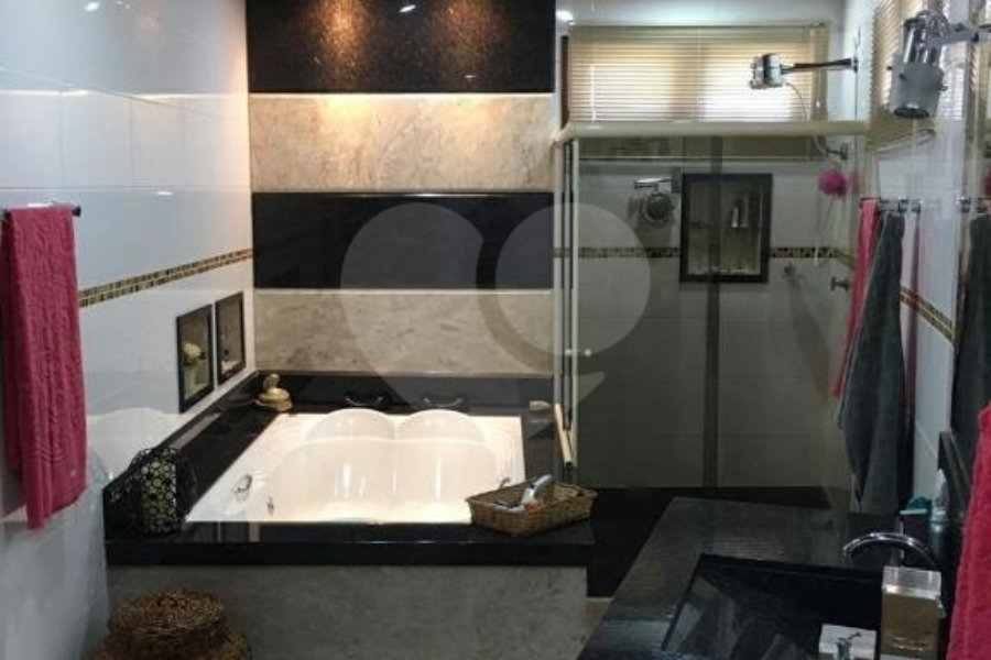 Casa à venda com 3 suítes no condomínio Alpes Caieras, Caieiras - SP