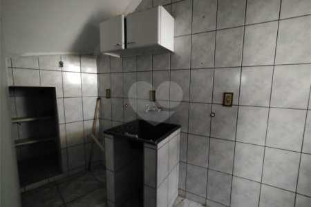 Casa para alugar com 4 quartos, sendo 1 suíte, em Vila Judite, Itapetininga, SP