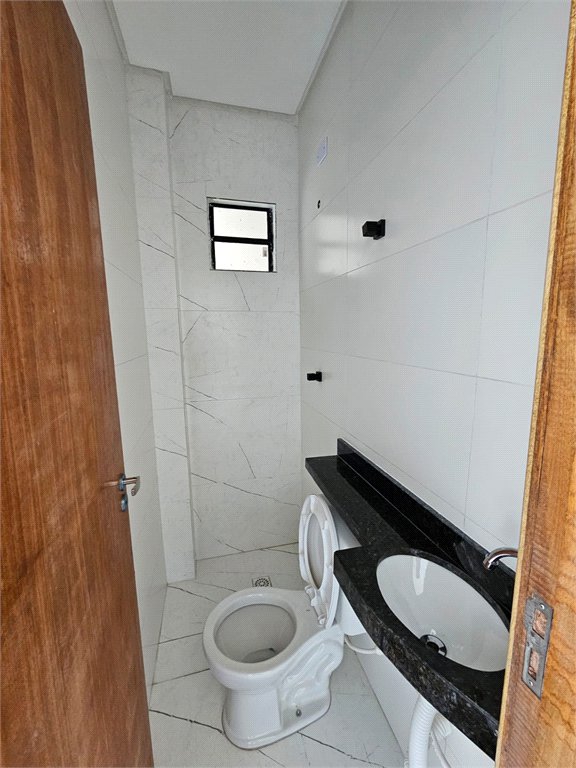 Casa à venda com 3 quartos, sendo 1 suíte, em Maracanã, Praia Grande, SP