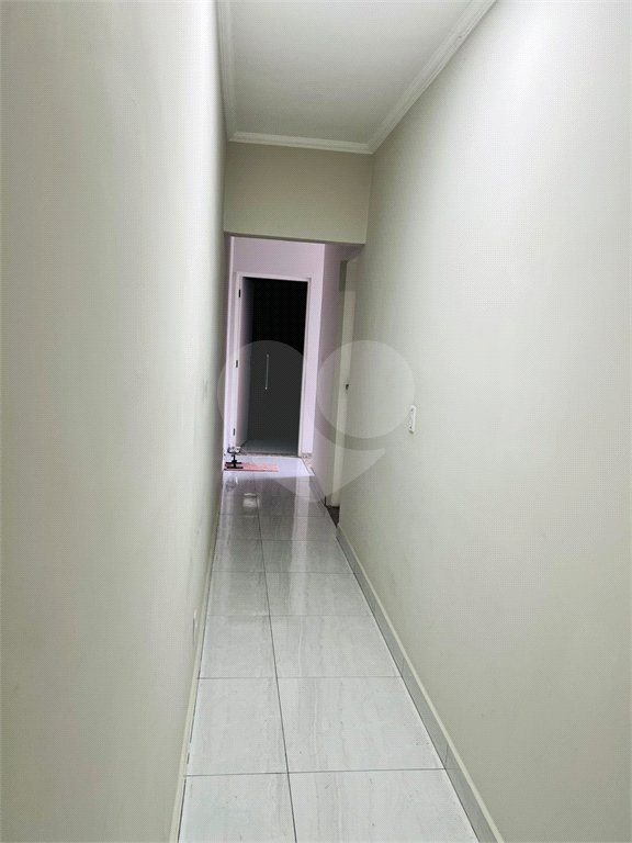 Sobrado à venda com 3 quartos em Loteamento Municipal Brás Cubas, Mogi das Cruzes, SP