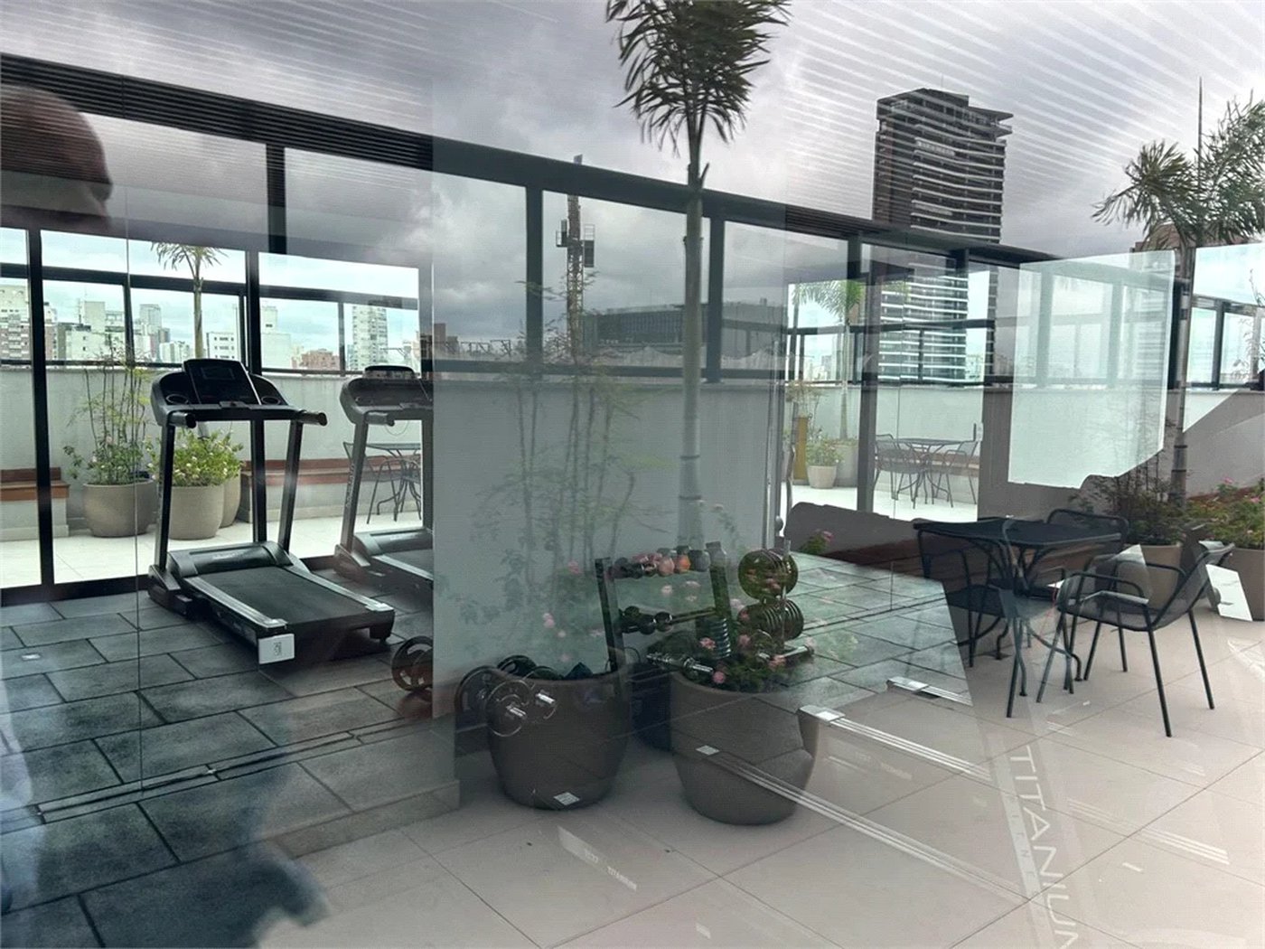 Apartamento à venda com 2 suítes em Cerqueira César, São Paulo, SP