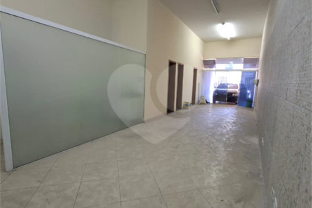 Sobrado à venda em Vila Nogueira, Diadema, SP