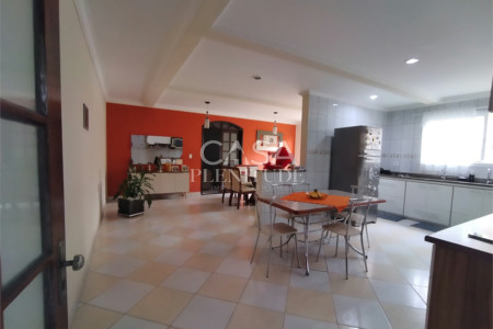Sobrado à venda com 3 quartos, sendo 1 suíte, em Jardim Dois Corações, Sorocaba, SP