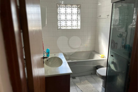Sobrado à venda com 3 quartos, sendo 1 suíte, em Vila Gomes Cardim, São Paulo, SP