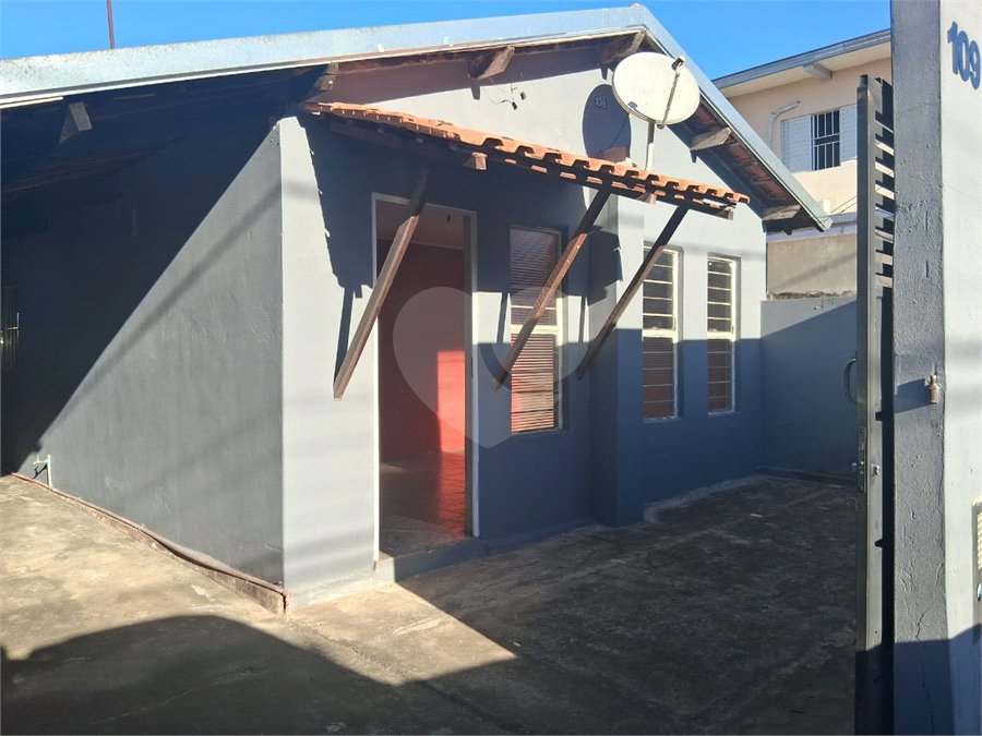 Casa à venda com 2 quartos em Vila Hungria, Itapetininga, SP