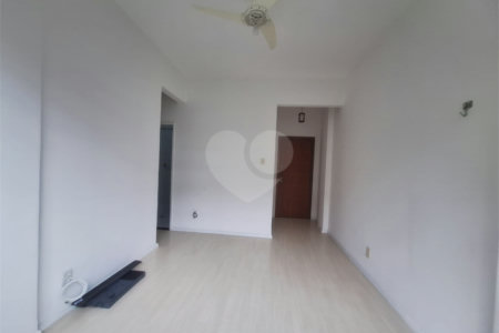 Apartamento à venda com 2 quartos, sendo 1 suíte,  em Tijuca, Rio de Janeiro, RJ
