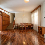 Casa à venda com 5 quartos, sendo 4 suítes, em Jardim Prudência, São Paulo, SP