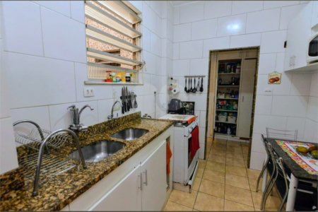 Apartamento à venda com 3 quartos, sendo 1 suíte, em Tijuca, Rio de Janeiro, RJ