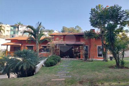 Casa Térrea à venda com 4 quartos, sendo 1 suíte,  em Parque dos Lagos, Mogi das Cruzes, SP