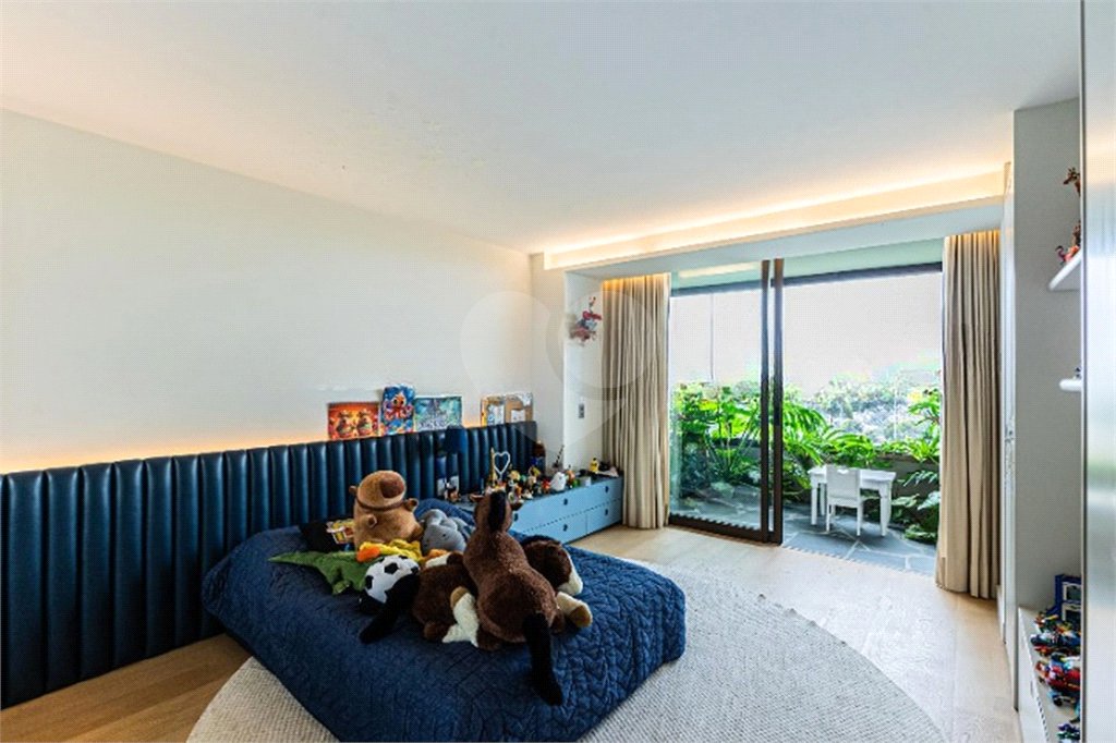 Apartamento à venda com 3 suítes em Vila Suzana, São Paulo, SP