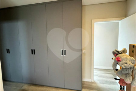 Casa à venda com 4 quartos, sendo 3 suítes, no condomínio Vilagio Ipanema 1, Araçoiaba da Serra - SP