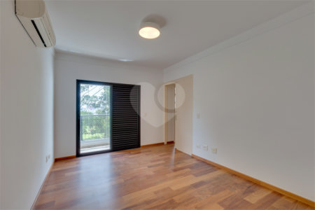 Apartamento à venda com 4 suítes em Jardim Marajoara, São Paulo, SP