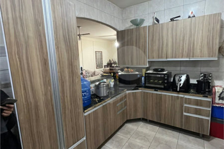 Casa à venda com 4 quartos, sendo 1 suíte,  em Jardim Ponte Grande, Mogi das Cruzes, SP