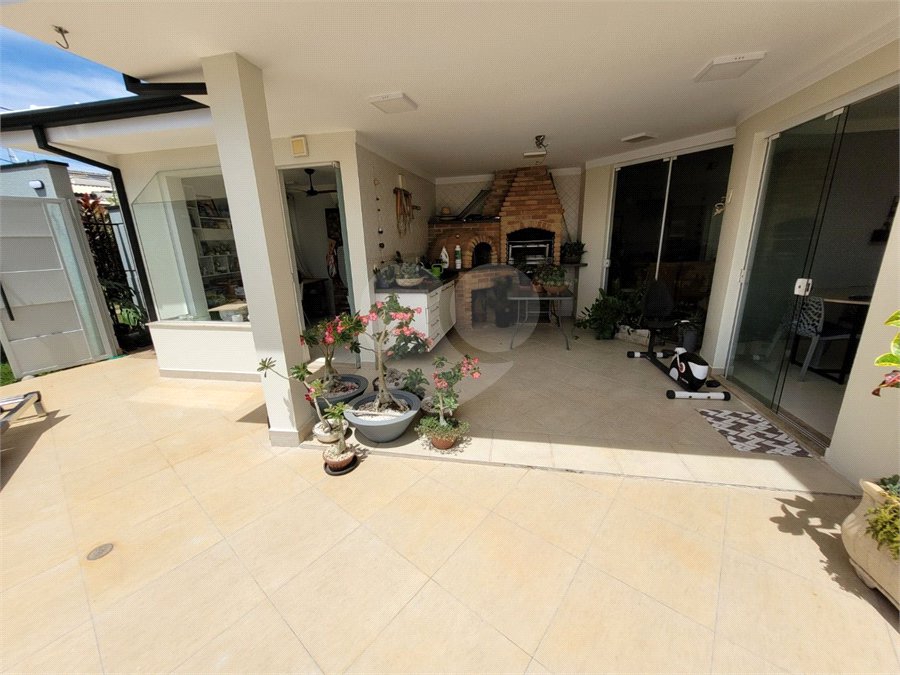 Casa à venda com 3 suítes em Chácara Areal, Indaiatuba, SP