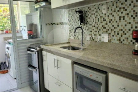 Casa à venda com 3 quartos, sendo 1 suíte, no condomínio Terrara, São Paulo - SP
