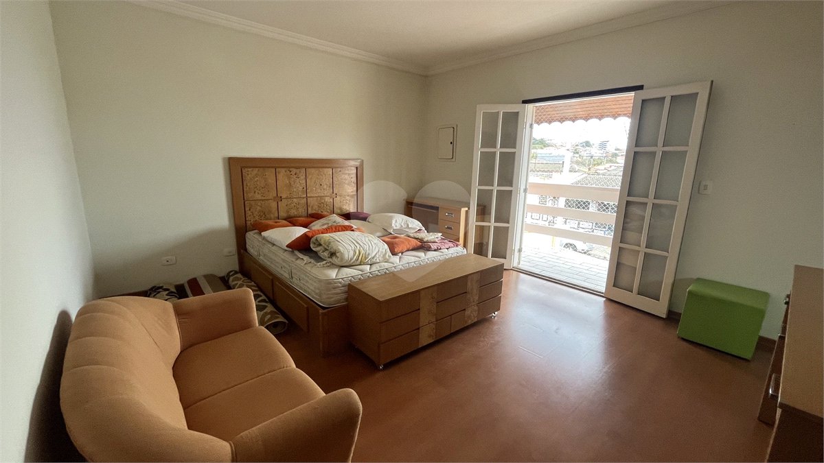 Sobrado à venda ou para alugar com 4 quartos, sendo 2 suítes, em Jardim Terceiro Centenário, Atibaia, SP