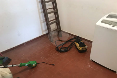 Sobrado à venda com 5 quartos, sendo 1 suíte, em Jardim São Bento, São Paulo, SP