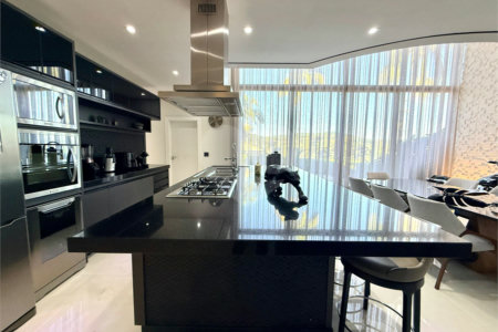 Casa à venda ou para alugar com 4 suítes no condomínio Campo de Toscana, Vinhedo - SP