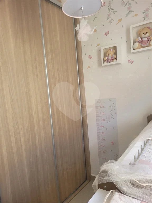 Casa à venda com 3 quartos, sendo 1 suíte, no condomínio Residencial Isabel, São Paulo - SP