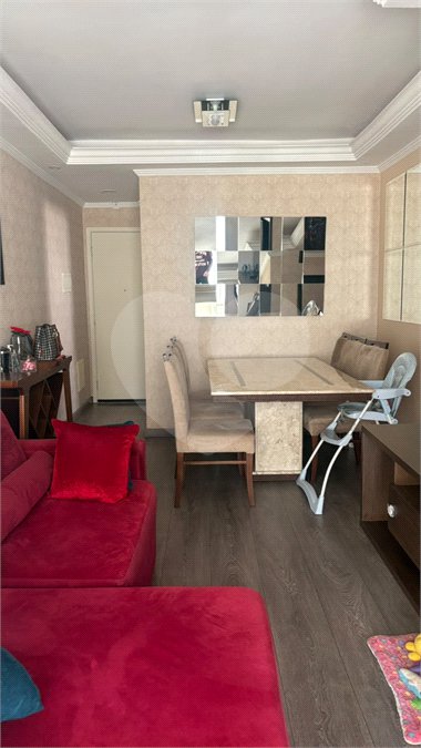 Apartamento à venda com 3 quartos, sendo 1 suíte, em Conjunto Residencial Irai, Suzano, SP