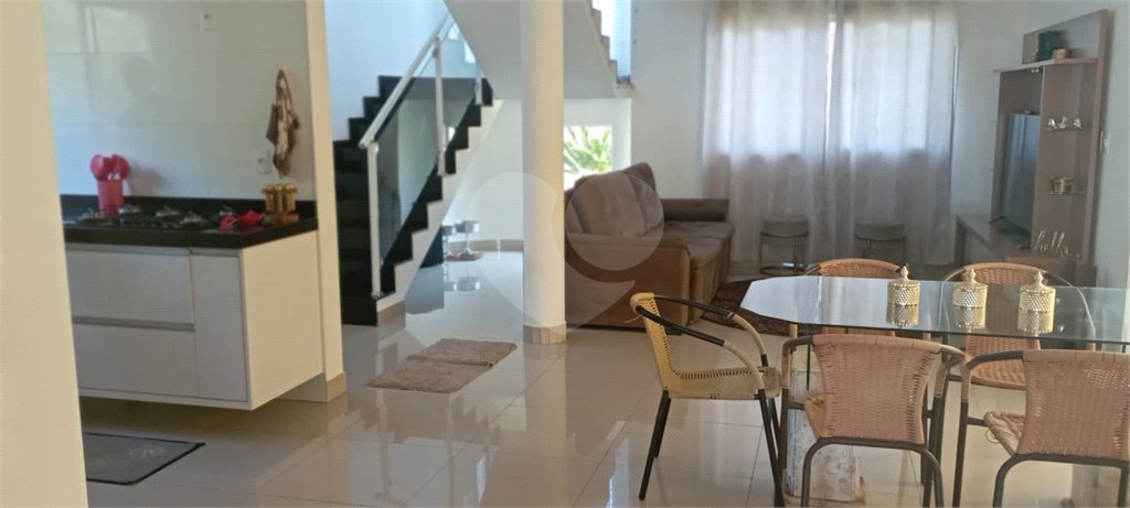 Casa à venda com 3 quartos, sendo 1 suíte, no condomínio Campos do Conde I, Paulínia - SP