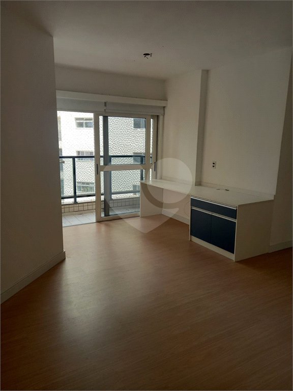 Apartamento à venda com 3 quartos, sendo 1 suíte,  em Vila Olímpia, São Paulo, SP