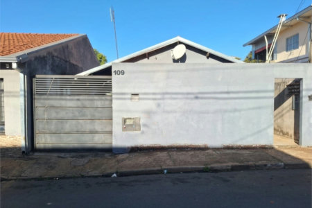 Casa à venda com 2 quartos em Vila Hungria, Itapetininga, SP