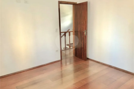 Casa à venda com 2 quartos no condomínio Residencial Fernanda, São Paulo - SP
