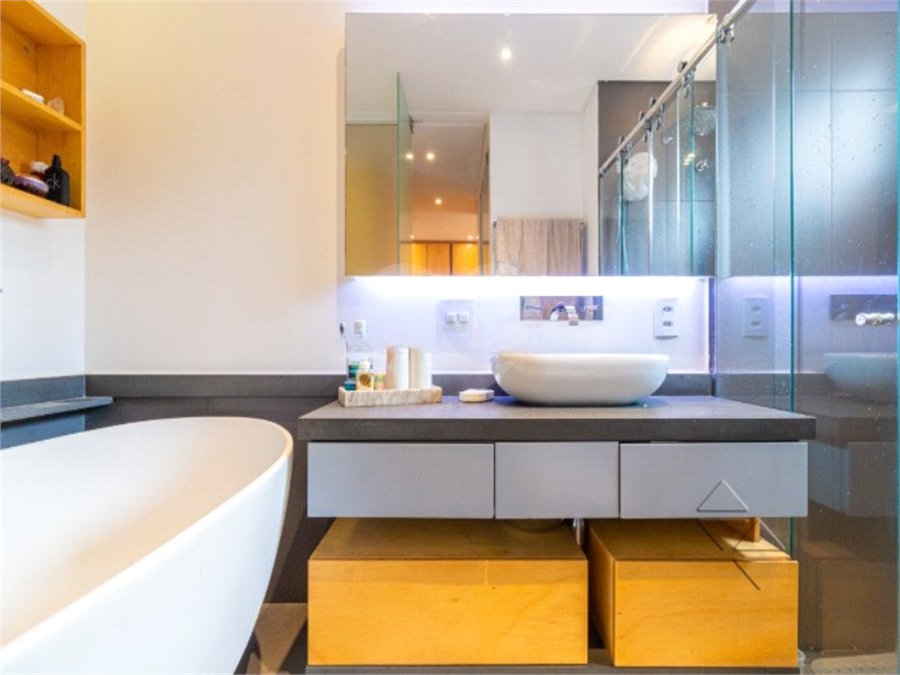 Apartamento à venda com 3 quartos, sendo 2 suítes,  em Perdizes, São Paulo, SP