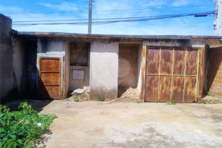 Casa à venda com 2 quartos em Jardim Adalberto Frederico de Oliveira Roxo I, Araraquara, SP
