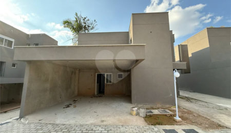 Casa à venda com 3 suítes no condomínio Residencial Floresta, São Paulo - SP