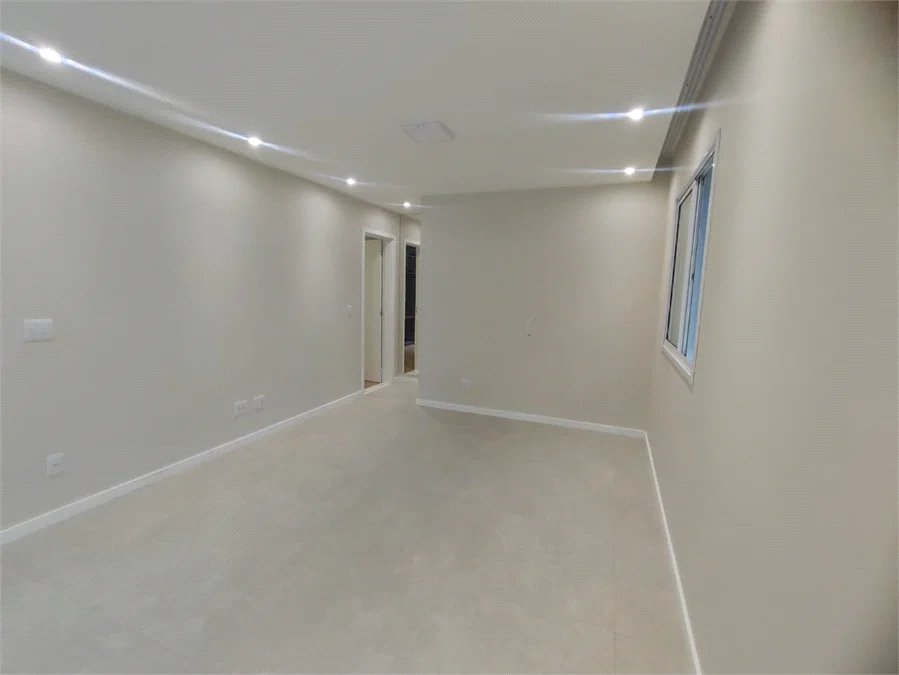 Apartamento à venda com 3 quartos, sendo 2 suítes,  em Jardim Arpoador, São Paulo, SP
