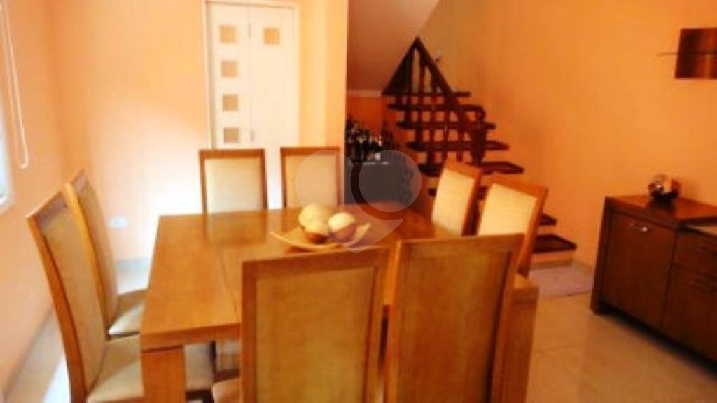 Sobrado à venda com 3 quartos, sendo 1 suíte, em Vila das Palmeiras, Guarulhos, SP