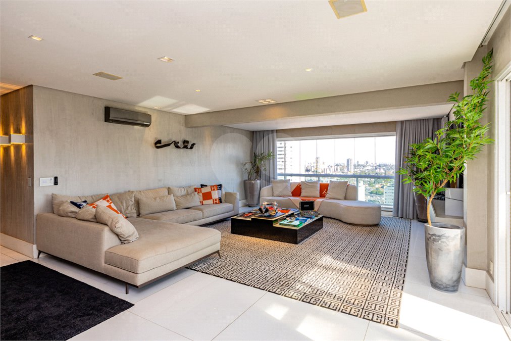Apartamento à venda com 4 quartos, sendo 3 suítes, em Campo Belo, São Paulo, SP