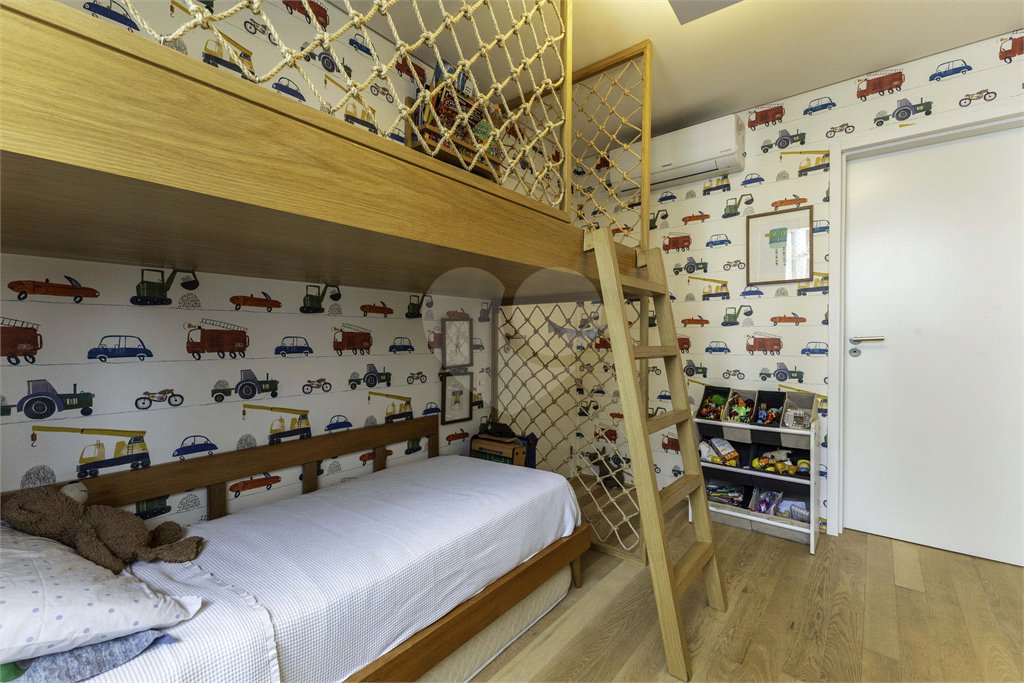 Apartamento à venda com 3 suítes em Jardim das Bandeiras, São Paulo, SP