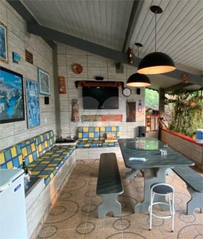 Casa em condomínio à venda com 4 quartos, sendo 1 suíte, no Centro, Bom Jesus dos Perdões, SP