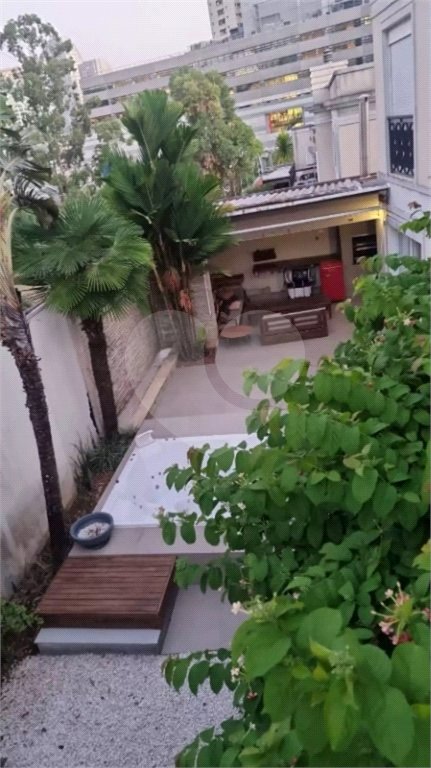 Casa à venda com 3 suítes no condomínio Solares Vila Europa, São Paulo - SP