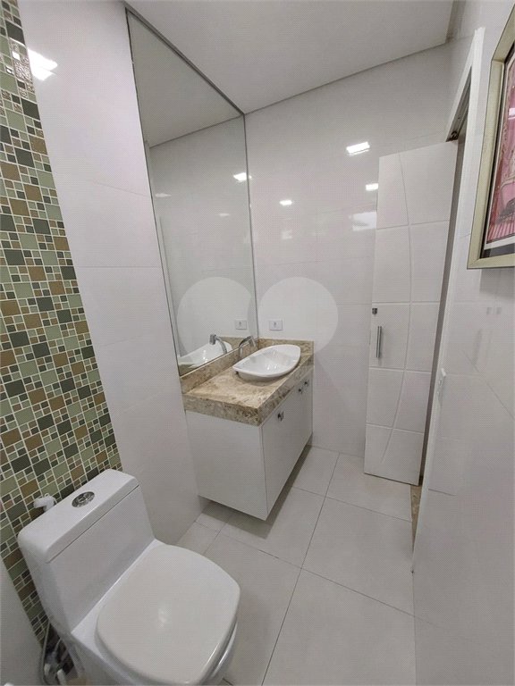 Sobrado à venda com 3 quartos, sendo 1 suíte, em Vila Nova Socorro, Mogi das Cruzes, SP