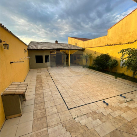 Sobrado à venda com 4 quartos, sendo 1 suíte, em Vila Áurea, Poá, SP