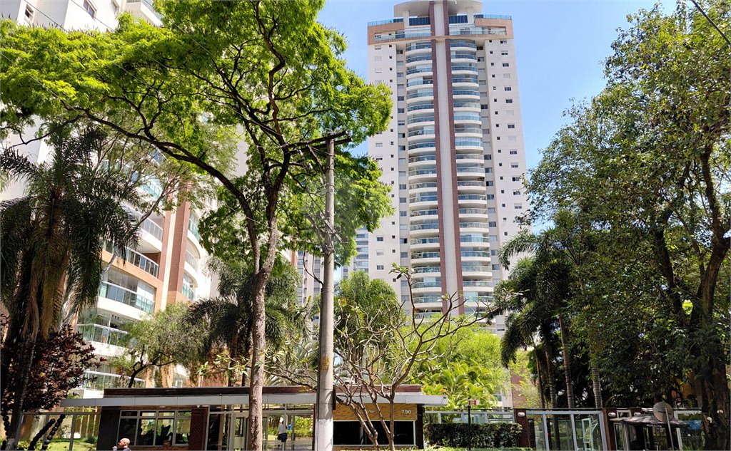 Apartamento para alugar com 4 quartos, sendo 3 suítes,  em Vila Leopoldina, São Paulo, SP