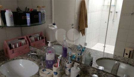 Casa à venda com 3 quartos, sendo 1 suíte,  no condomínio Residencial Água Fria, São Paulo - SP