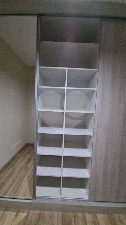Casa à venda com 3 quartos, sendo 1 suíte, no condomínio Alvorada Parque Vitória, São Paulo - SP