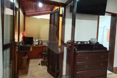Casa à venda com 3 suítes no condomínio Aruã, Mogi das Cruzes - SP